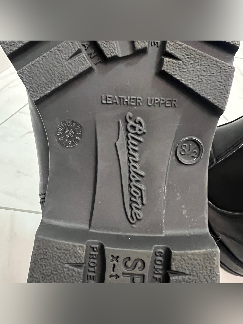 Blundstone 558 Black Chelsea Boot Size 9.5 Men's - Picture 10 of 11